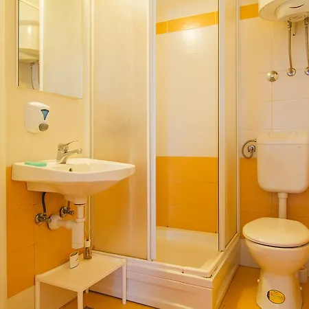 Hostel Cheap Sleep Marinero (adults Only) *