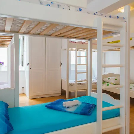 Cheap Sleep Marinero (adults Only) Hostel