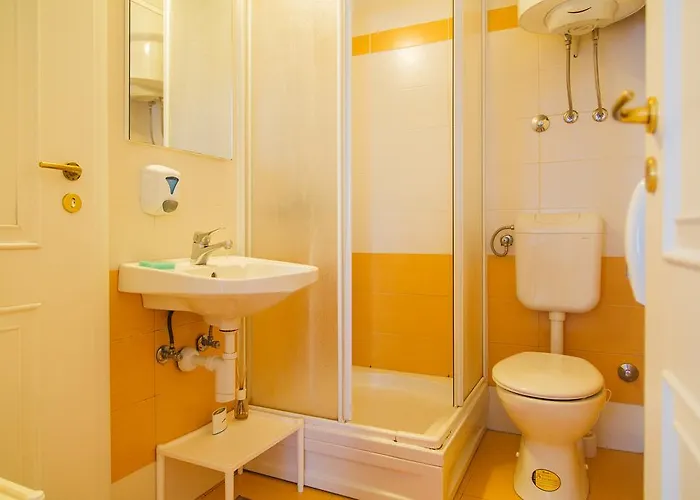 Ostello Cheap Sleep Marinero (adults Only) *