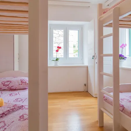 Cheap Sleep Marinero (adults Only) Albergue *