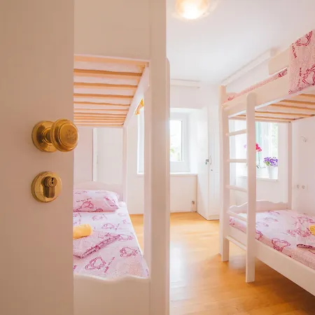 Albergue Cheap Sleep Marinero (adults Only) Hvar Town