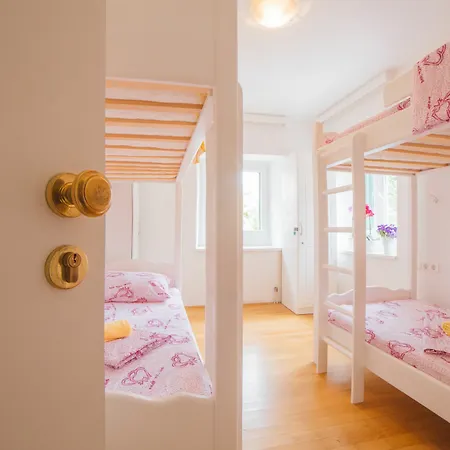Hostal Cheap Sleep Marinero (adults Only) Hvar Town