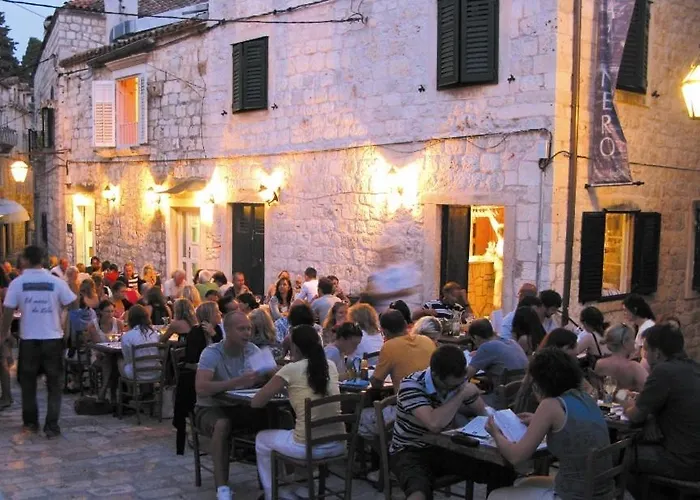 Auberge de jeunesse Cheap Sleep Marinero (adults Only) Hvar Town